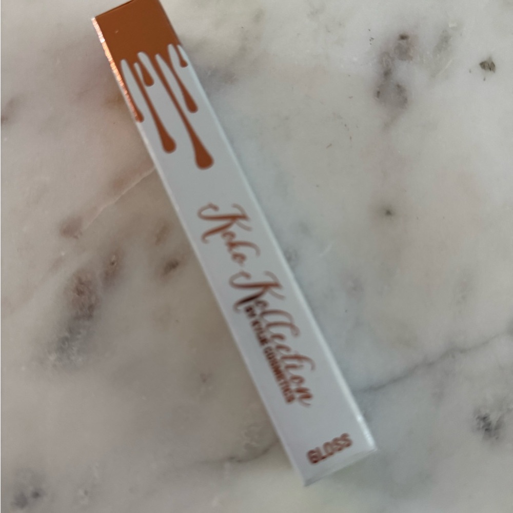 Kylie Cosmetics Koko Kollection Gloss in White and Gold